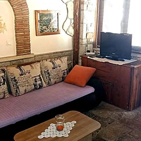 Rusnjak Novigrad (Istria)
